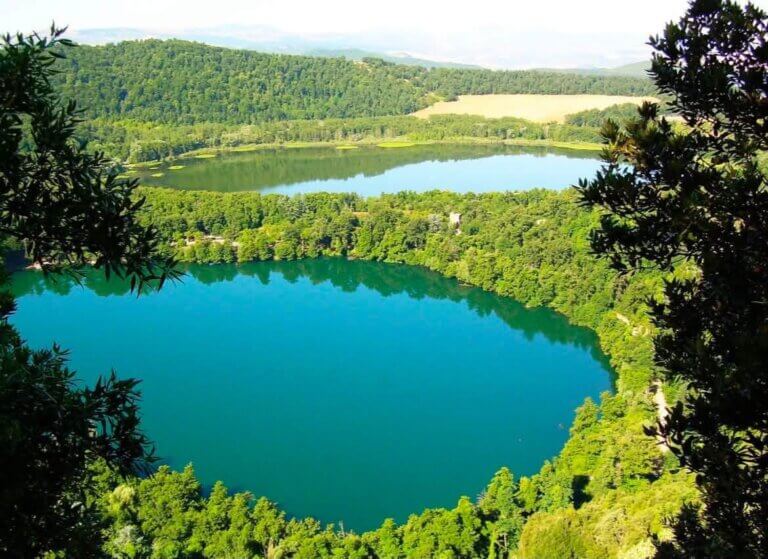 FORENZA E I LAGHI INCANTATI DI MONTICCHIO